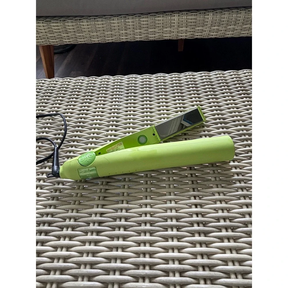 TYME Iron Pro 2-in-1 Hair Curler and Straightener Titanium Plates boho festival